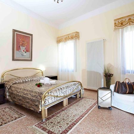 Di.Gianfranco Piano Nobile Apartment Venice Luaran gambar