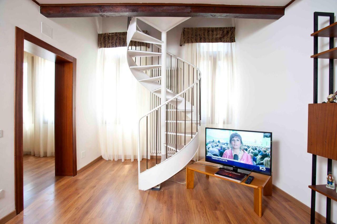 Di.Gianfranco Piano Nobile Apartment Venice Luaran gambar